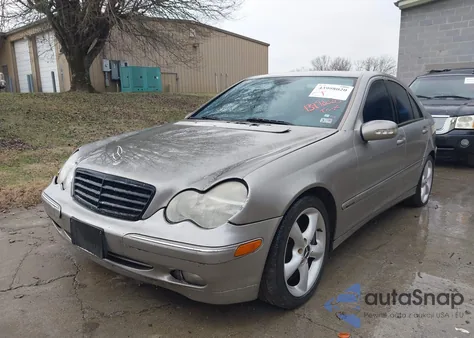 2004 Mercedes-Benz C 230 Kompressor Sport/Sport из США, поврежденный, VIN WDBRF40J94A648506